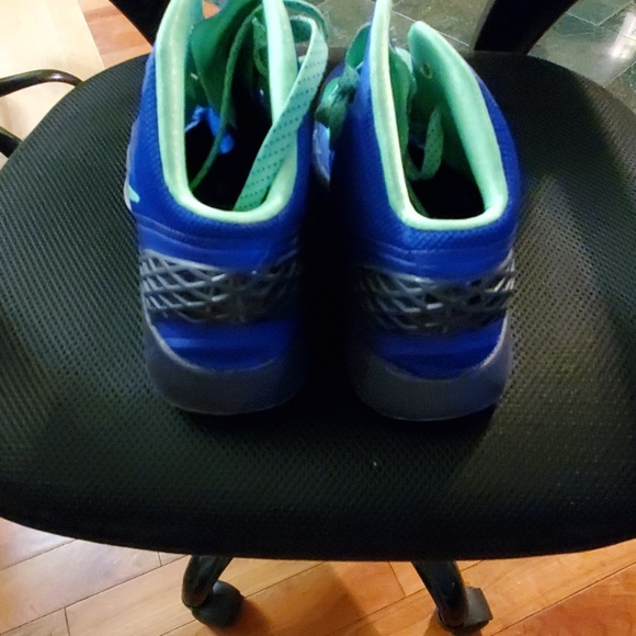 sneakers - Picture 4 of 4